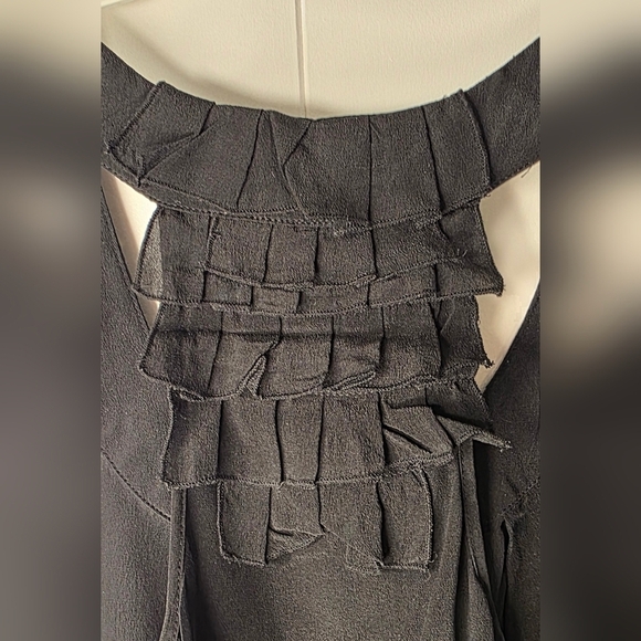Black Sleeveless Small Silk Top By Silence And Noise - Picture 9 of 12